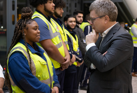 Sean Doyle meeting British Airways apprentices